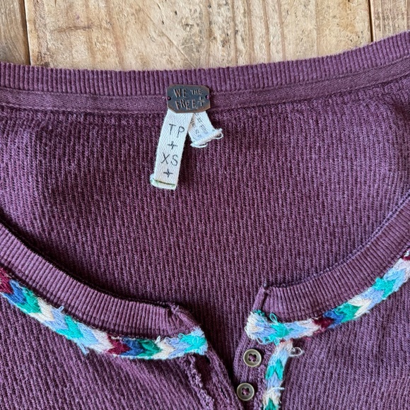 WE THE FREE RAINBOW EMBROIDERED THERMAL - Picture 3 of 4